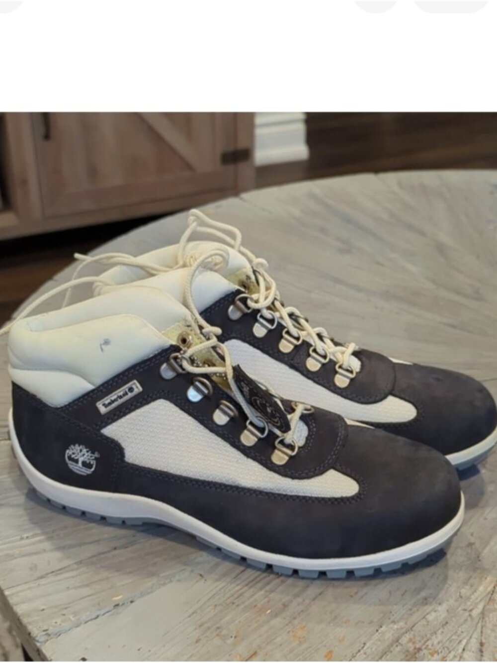 Like NEW Timberland Field Leather Boots